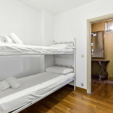 Apartment Hostdomus - House Sestriere